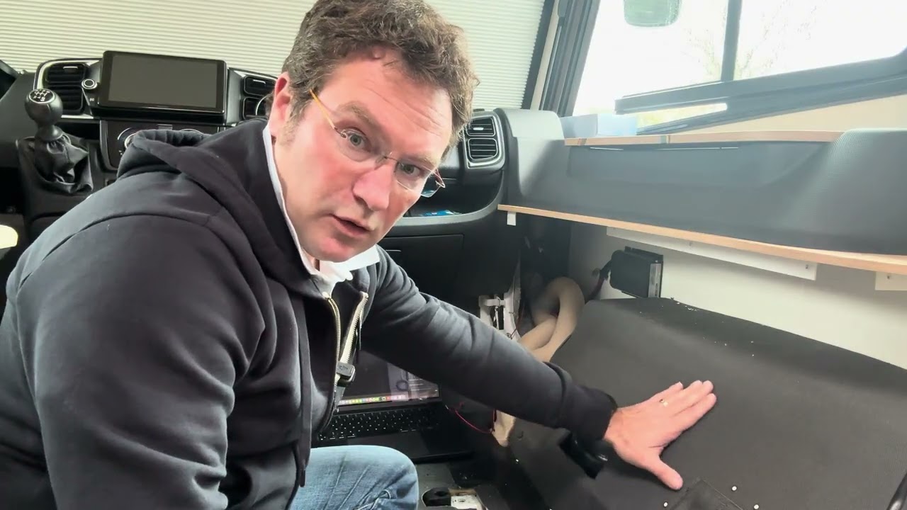 Modification Compartiment Gaz Camping Car Bavaria I740
