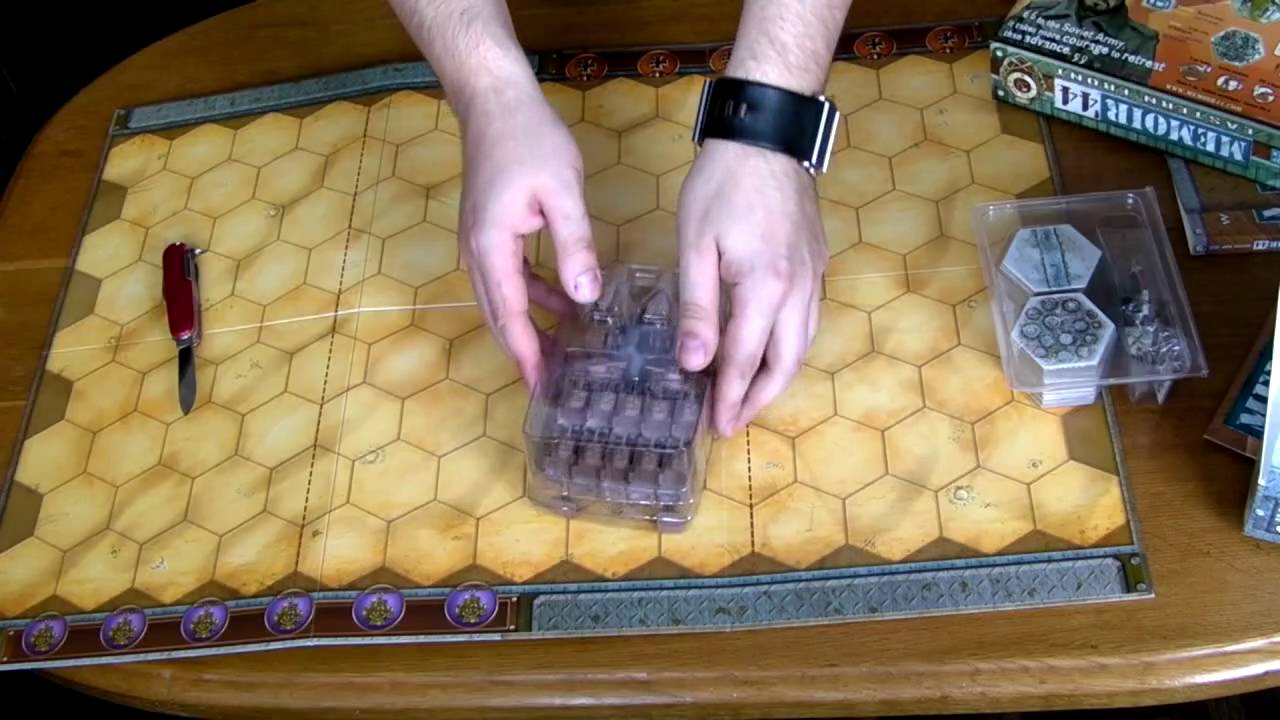 Memoir'44: Eastern Front expansion. Unboxing