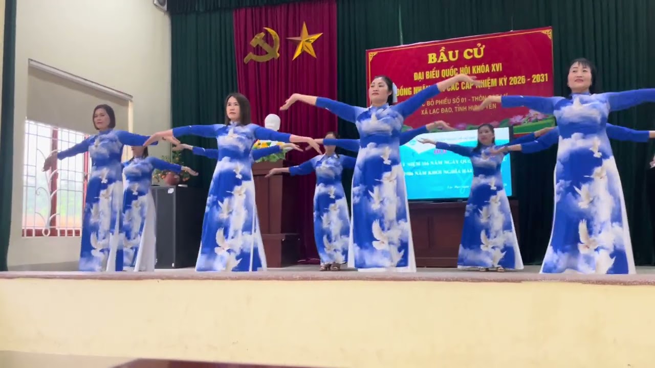 Cô gái Sài Gòn đi tải đạn - CKB dân vũ cát Lư 