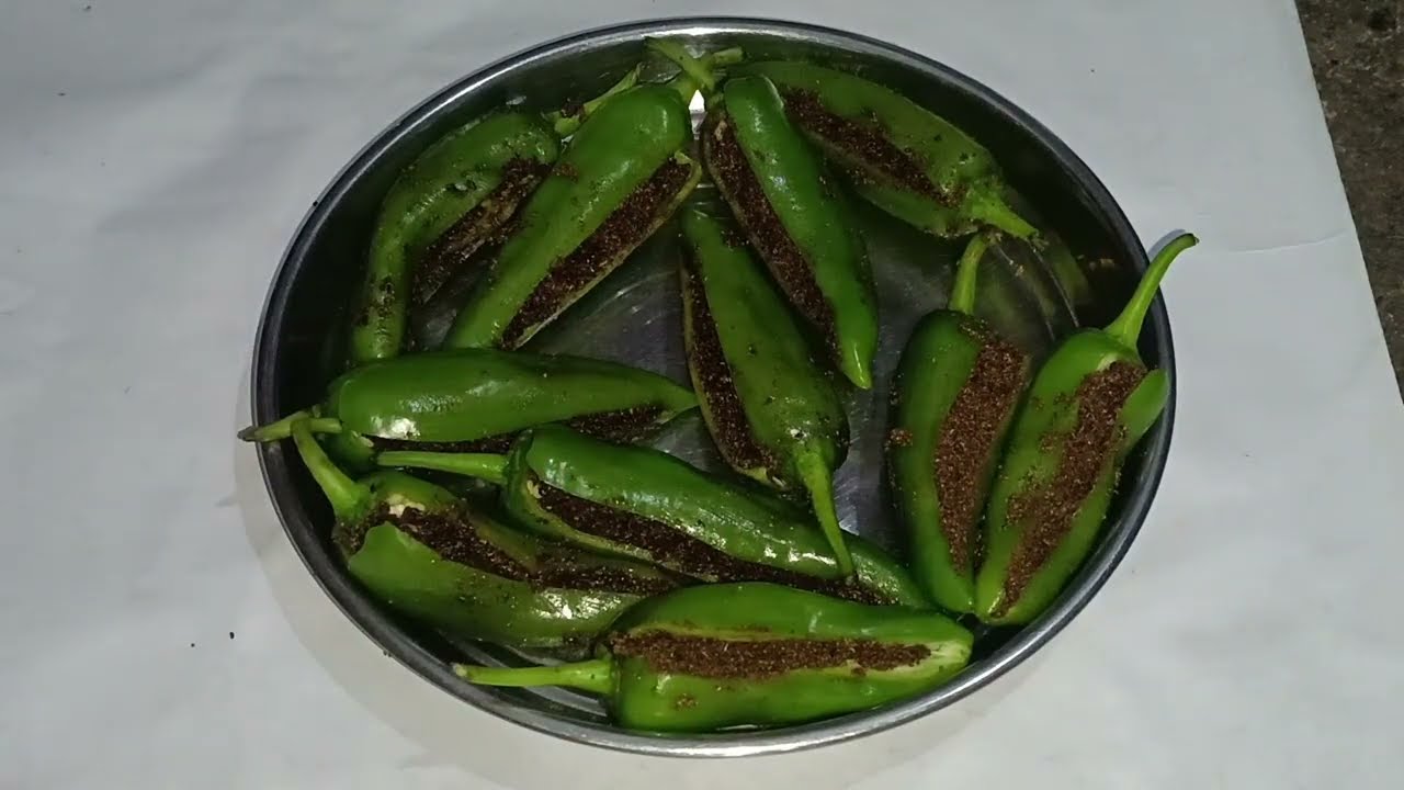 कानपुर की फेमस भरवां हरी मिर्च बनाने की रेसिपी -Stuffed Green Chilles Recipe -भरवां मिर्च रेसिपी 