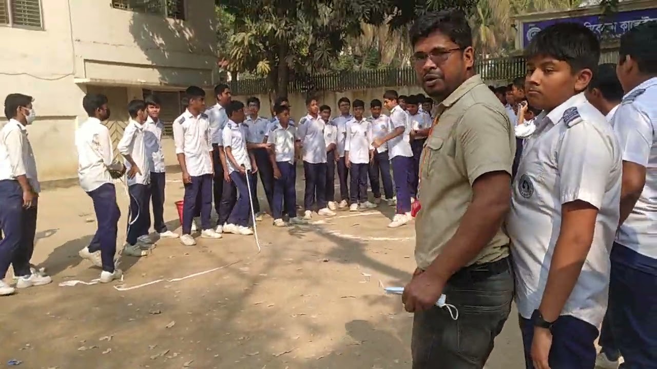 শিক্ষার্থীদের গোলক নিক্ষেপ,, খেলা