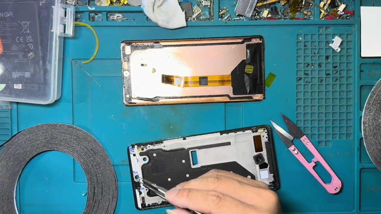 Sostituire schermo e batteria per  Honor Magic 5 lite Replace screen Honor Magic 5 lite 换屏幕