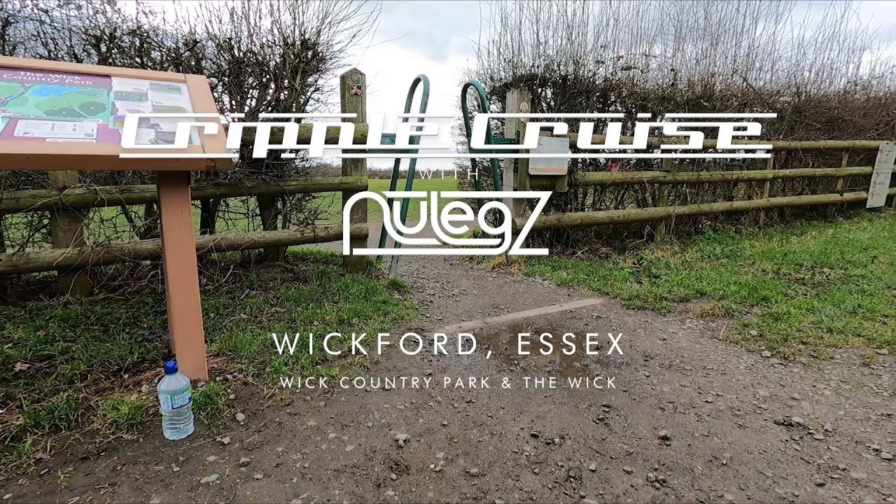 Essex: Wickford, The Wick Country Park & The Wick Estate