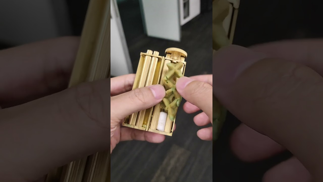 Kompakte Zigarettenrollmaschine: Perfekt f&uuml;r das Rauchen unterwegs!