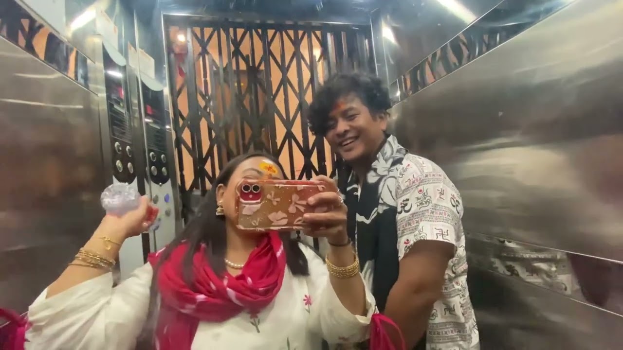Meeting my Husband after 2 long years 🥹| Kashi Bishwanath, Banaras darshan 😇🕉️🔱📿 #blessed  #couple 
