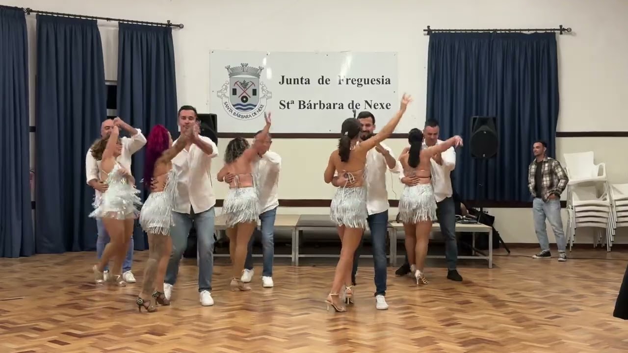 Demo turma de BACHATA na GALA de NATAL da AllDance Academy pela prof Ana Oliveira 