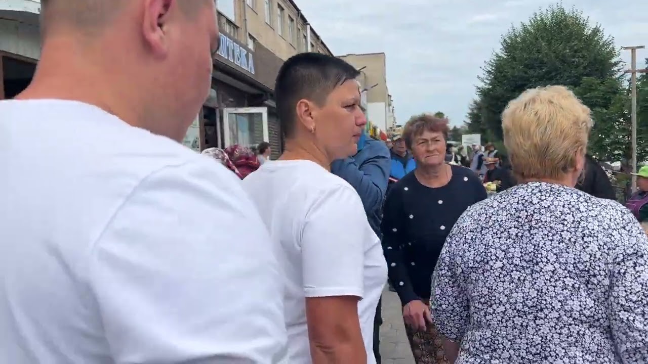 Тульчин. Про базар і супермаркет.