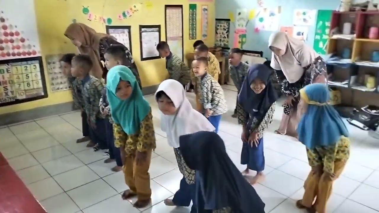SENAM PAGI TANGAN DI PUTAR PUTAR