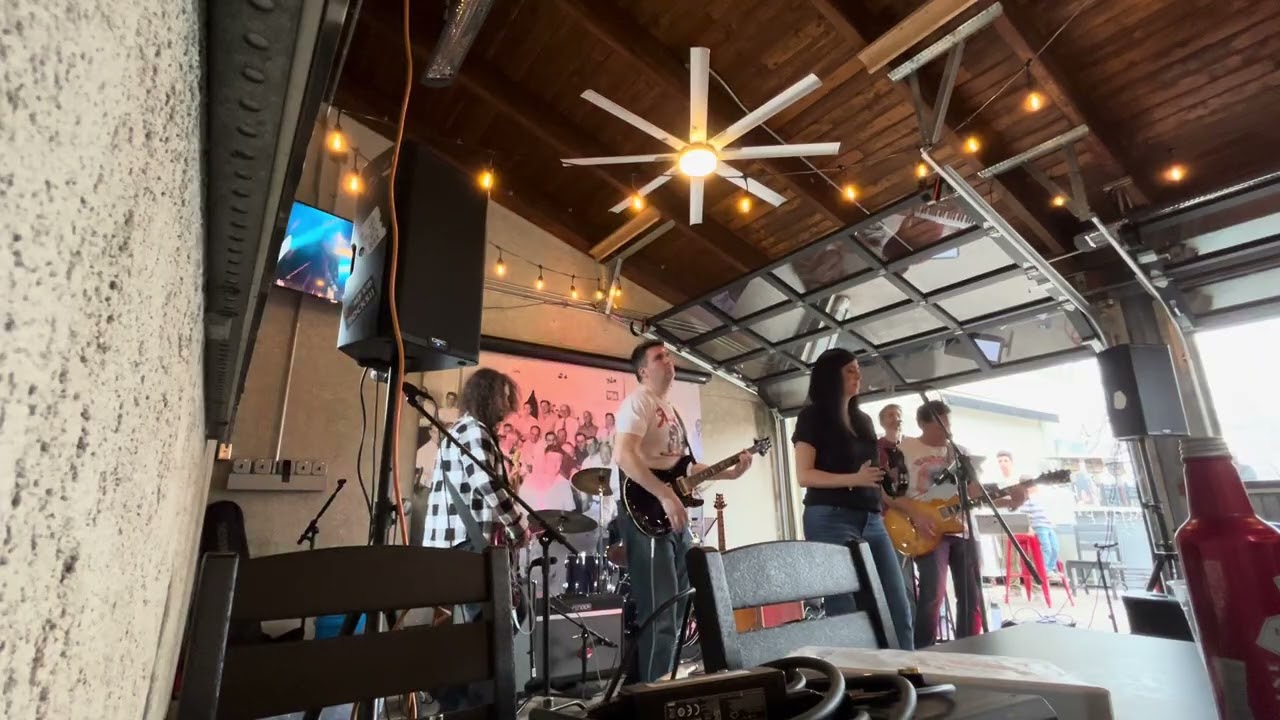 Just like Heaven cover@ Mainbrook Tavern