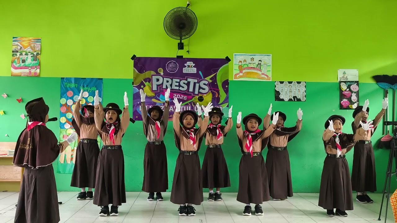 PADUAN SUARA KELAS 2B DALAM AJANG PRESTIS 2026 MI MAZRA'ATUL ULUM 01