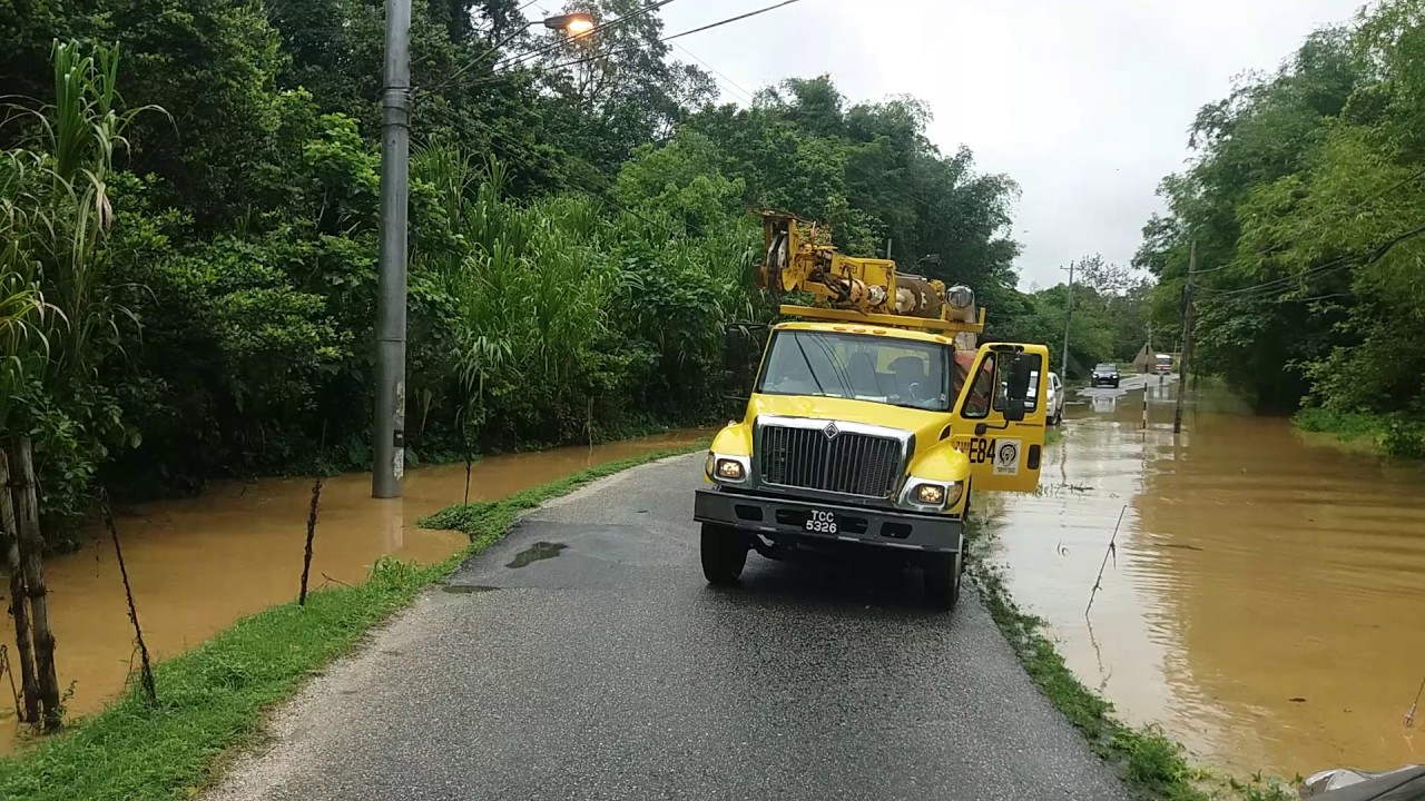 Trinidad flood nissan tractor truck