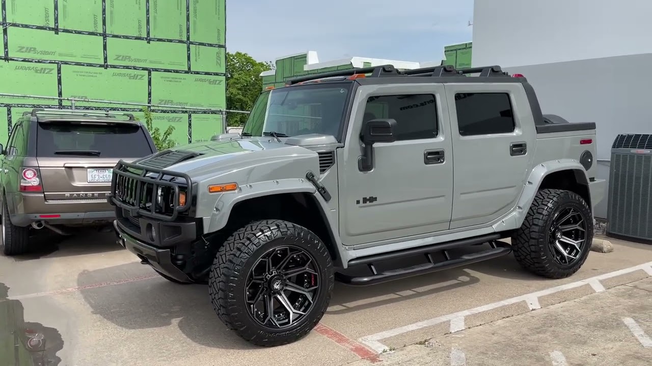 Hummer H2 SUT 2007 года выпуска — версия Destroyer Gray Edition с пакетом Black Ops.