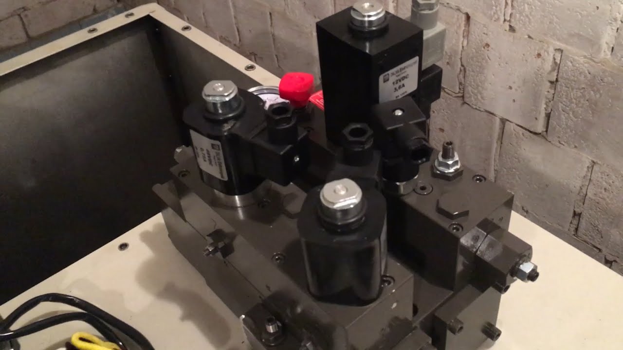 Zamena ventilske grupe / Valve block replacement on MP lift elevator