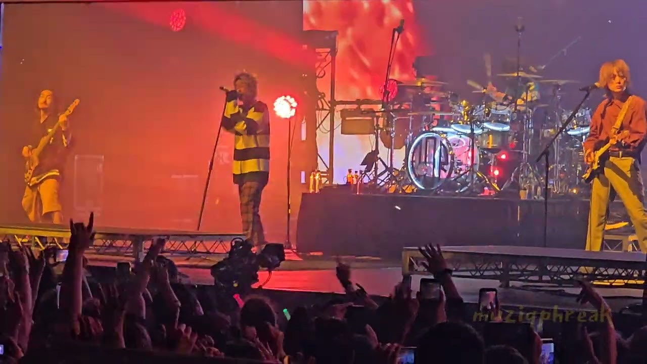Renegades - One Ok Rock  ワンオクロック (Detox Tour Melbourne 260312)