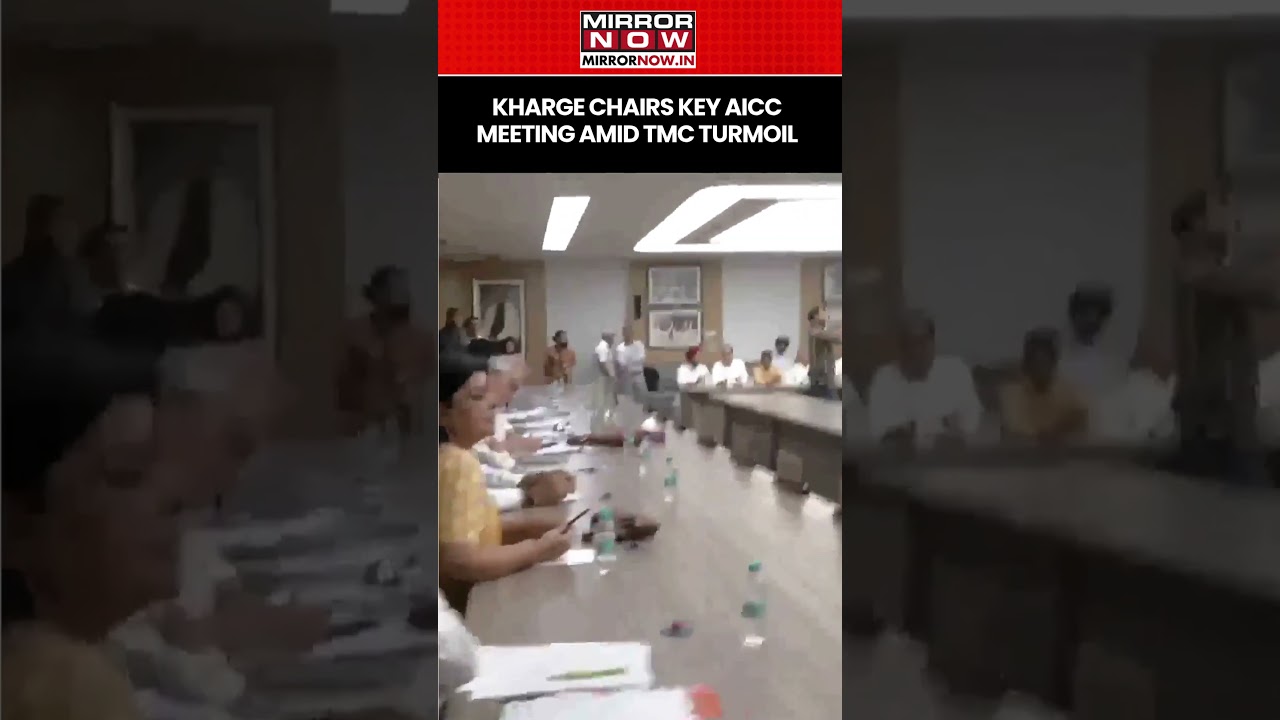 Congress President Mallikarjun Kharge Chairs High-Level Congress Meeting Amid TMC Turmoil #shorts
