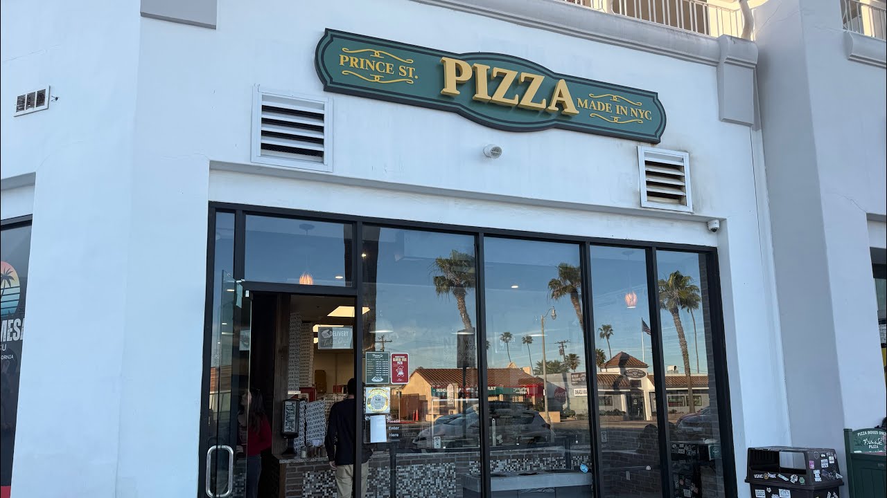 We tried Prince Street 🍕 in Costa Mesa! 