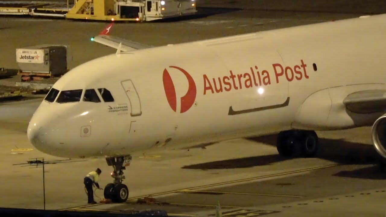 Sensational Night Aircraft Movements at Sydney Airport!