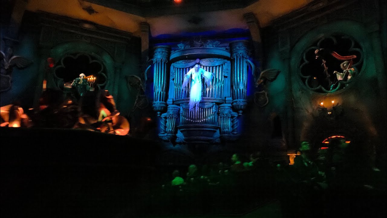 Onride Danse macabre.  Koorbank 2 💀🐈‍⬛