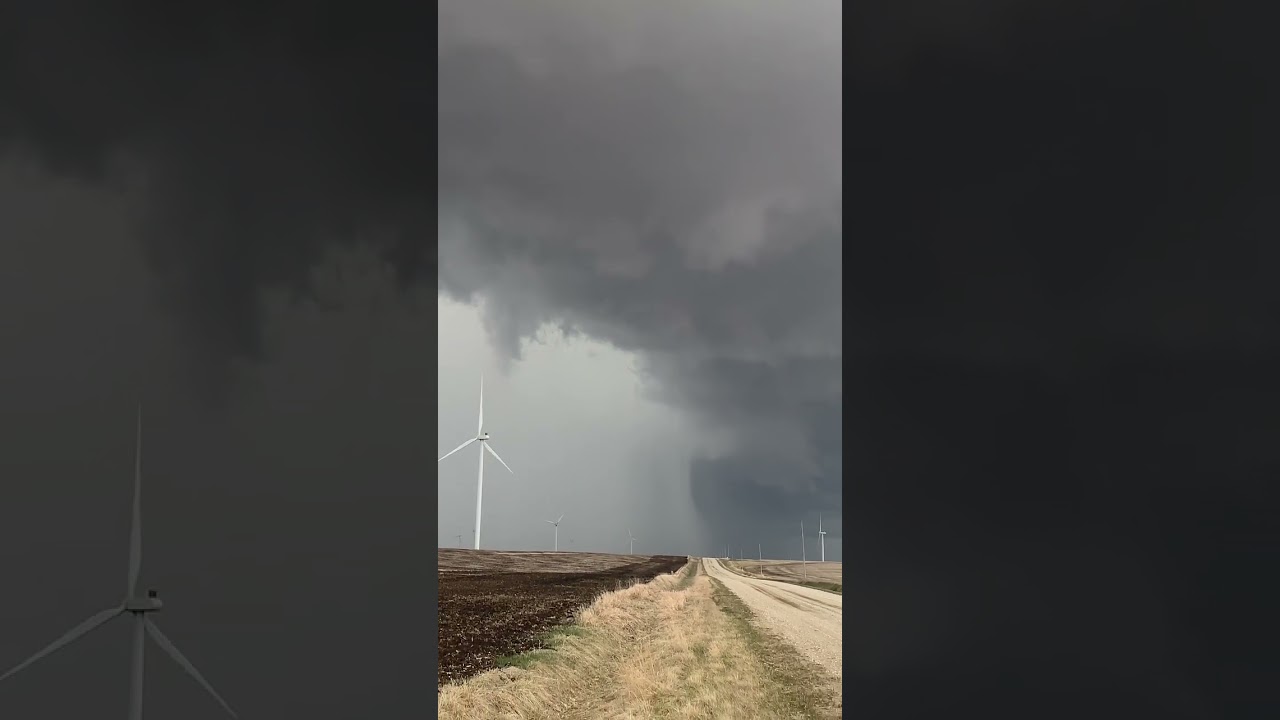 Beautiful Central Iowa supercell! 