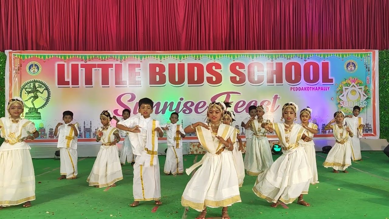 Pallivaalu Bhadravattakam Dance performed by Little Buds School UKG students.
