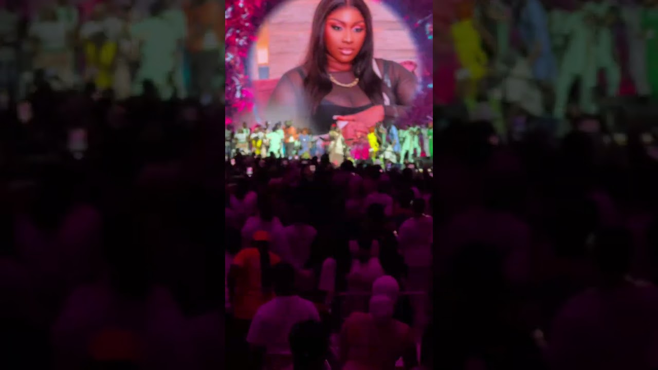#adjawaraba  au concert de Mariam. Bar au parc des sports, ABIDJAN, partie 1