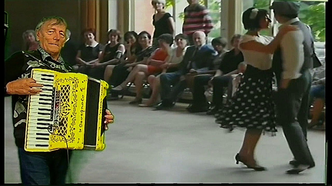 -LA VALSE DU BONHEUR-- valse musette --jean claude 898