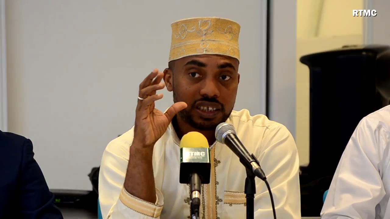 Docteur MOHAMED Bajrafil  conférence sur  L'Éducation des Enfants'