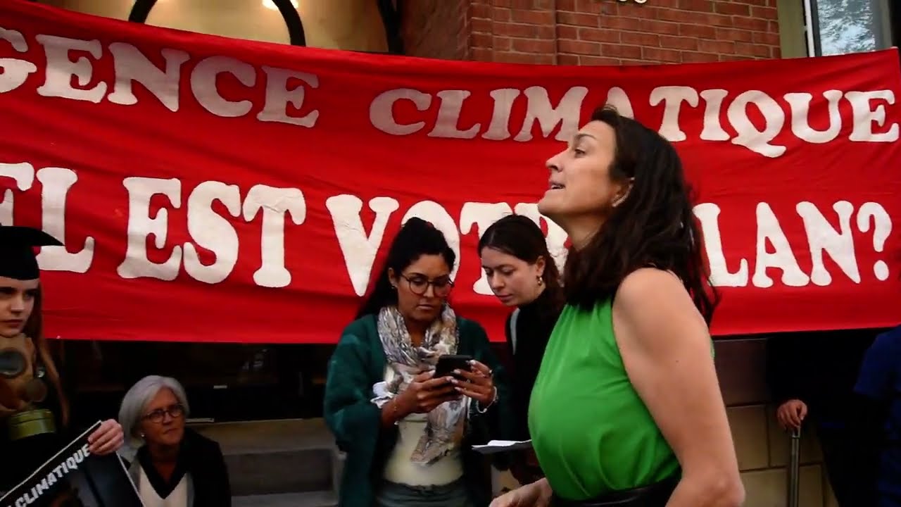 Climate Action Protest Outside TVA Québec 2022 Election Debate September 15 2022 RME 9645