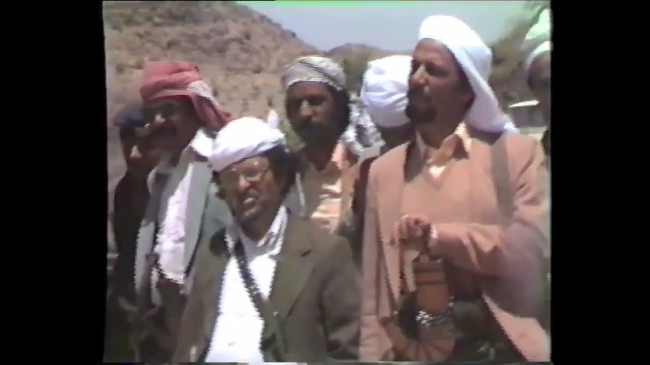 الشيخ حمود حمود عاطف رحمه الله تغشاةفي صلح قبلي بين مراد وال عواض #فديو_من_الارشيف #من_ذاكره_التاريخ