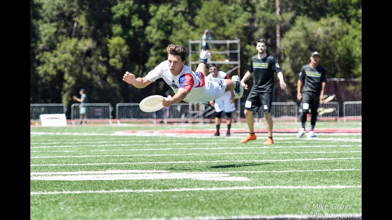 Top 10 Layouts from the 2019 Season | #ultimatefrisbee