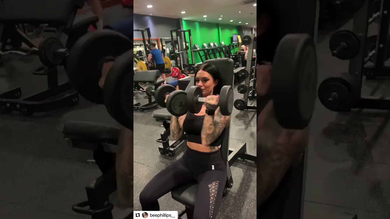 Check Out Beautiful Tattoo Model @beephillips__ Working Out!