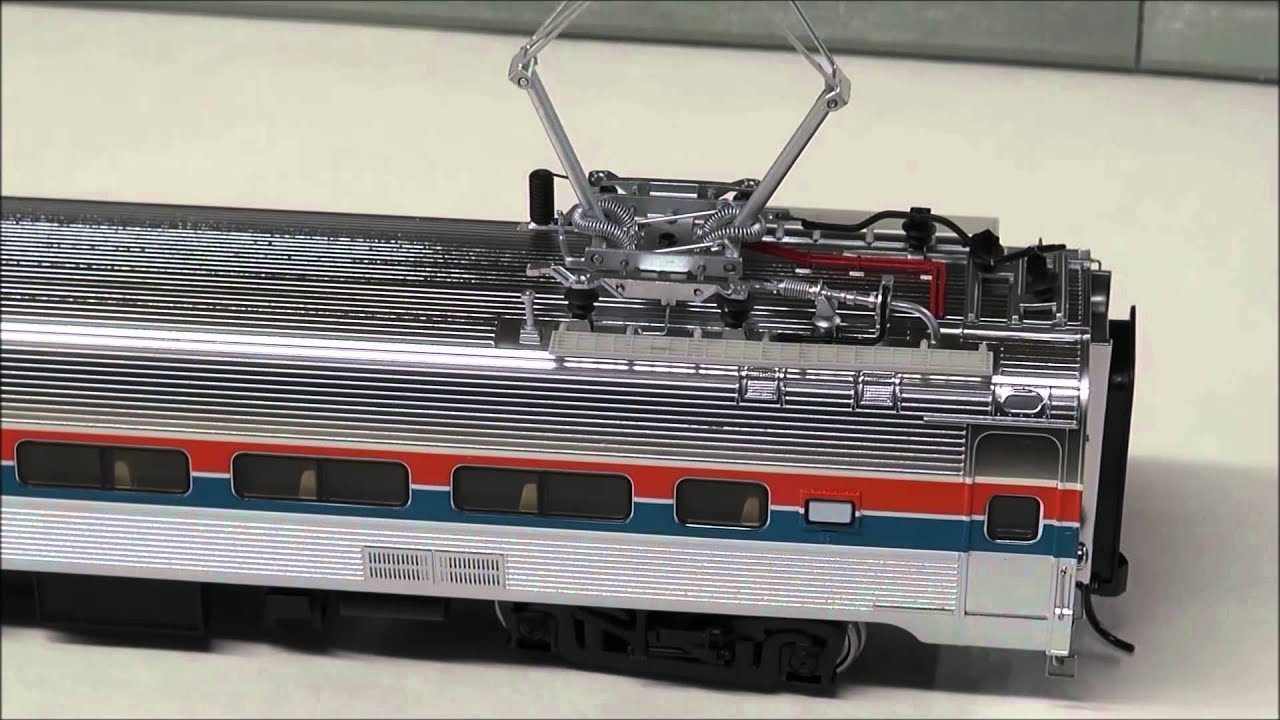 Review: Walthers Proto 85' Budd Metroliner Coach DCC/Sound Amtrak 920-14842 HO Phase