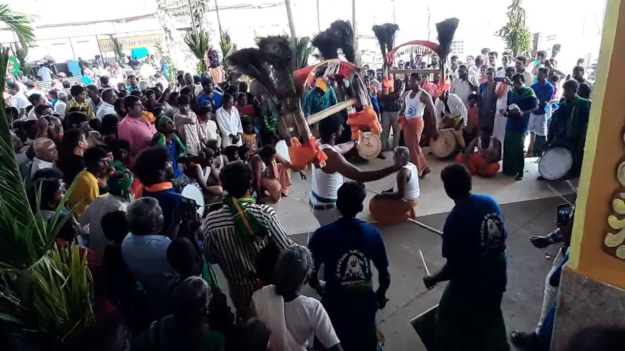 Kavadi aattam at chennimalai