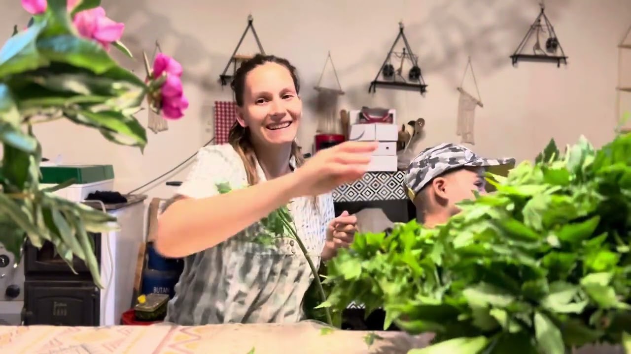 Pregătim leușteanul pentru iarnă | Îl punem în borș | Armosfera din casă, seara