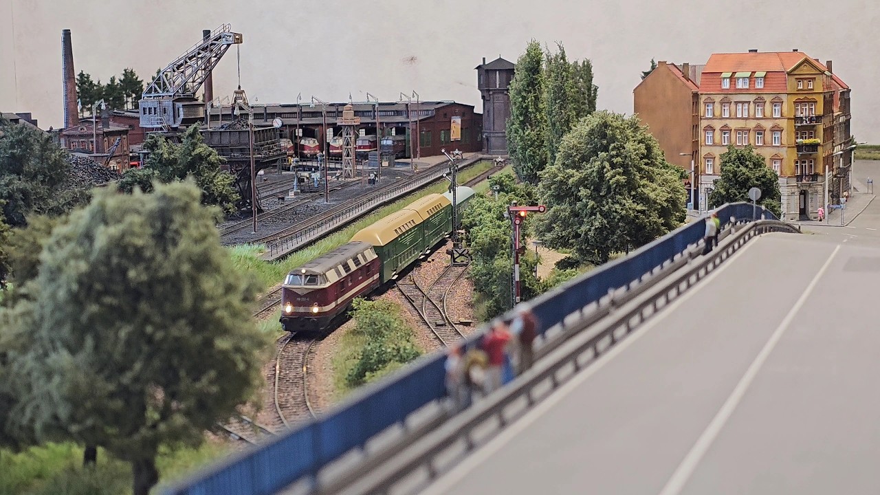H0 Neustadt Anlage - Personenzugfahrten im Bahnhof Neustadt