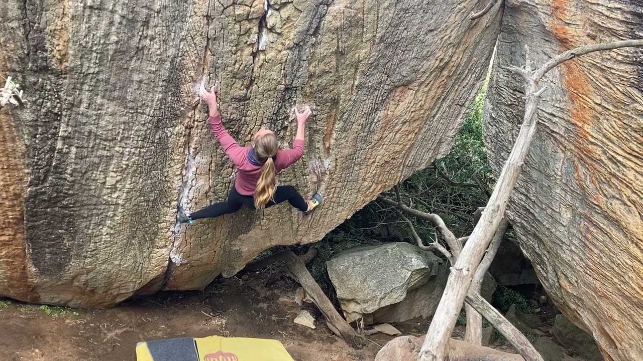 Caroline 7C+, Rocklands Bouldering