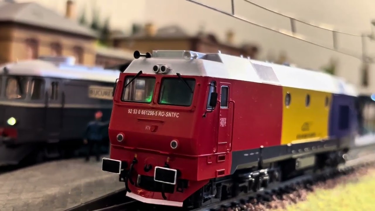 CFR 661 298-5 „Tricolora”  O Legendă Diesel-Electrică | Povestea Muzicală (Deep House Lounge modern)
