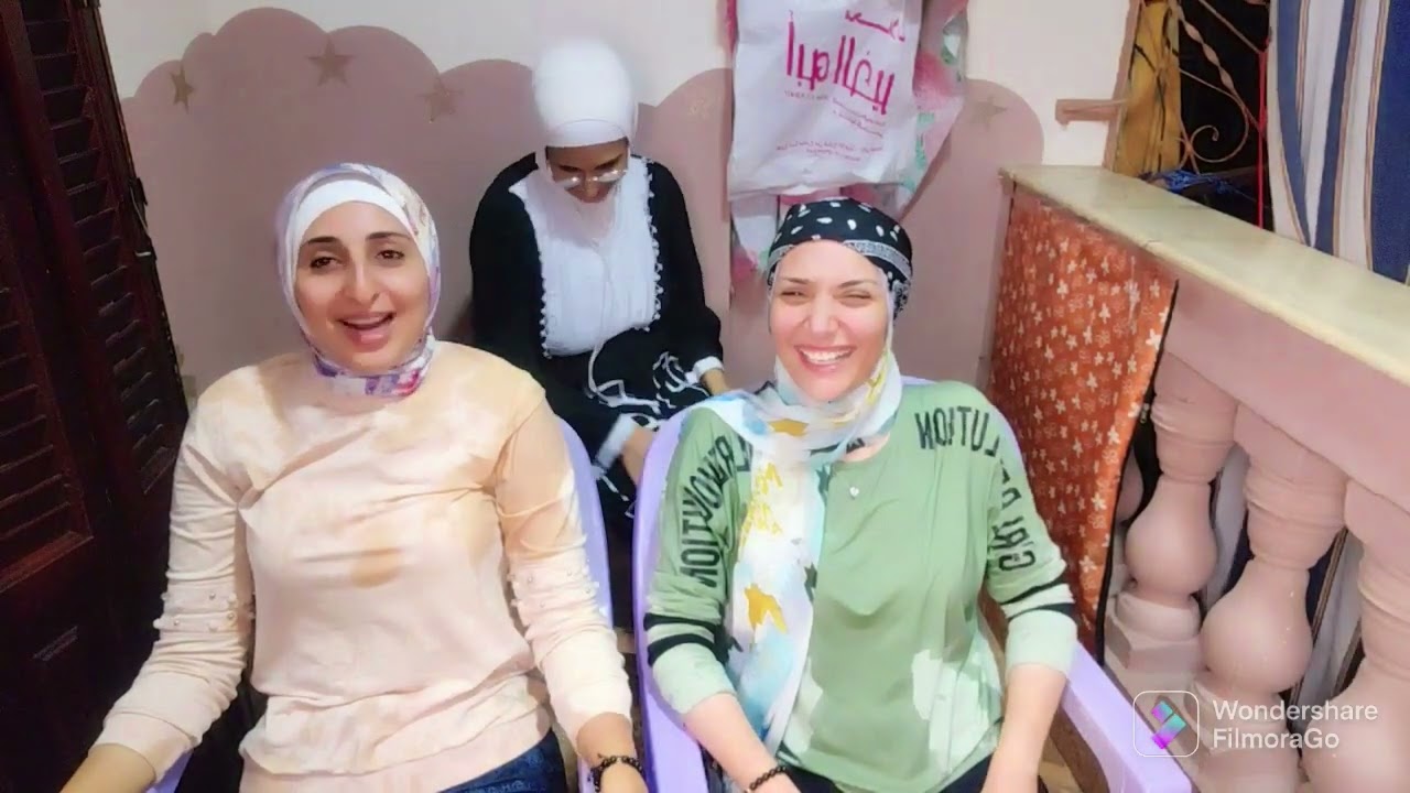 تتحدي الاسئله والعقاب فرقعه البالونات فوق راسنا😂😱