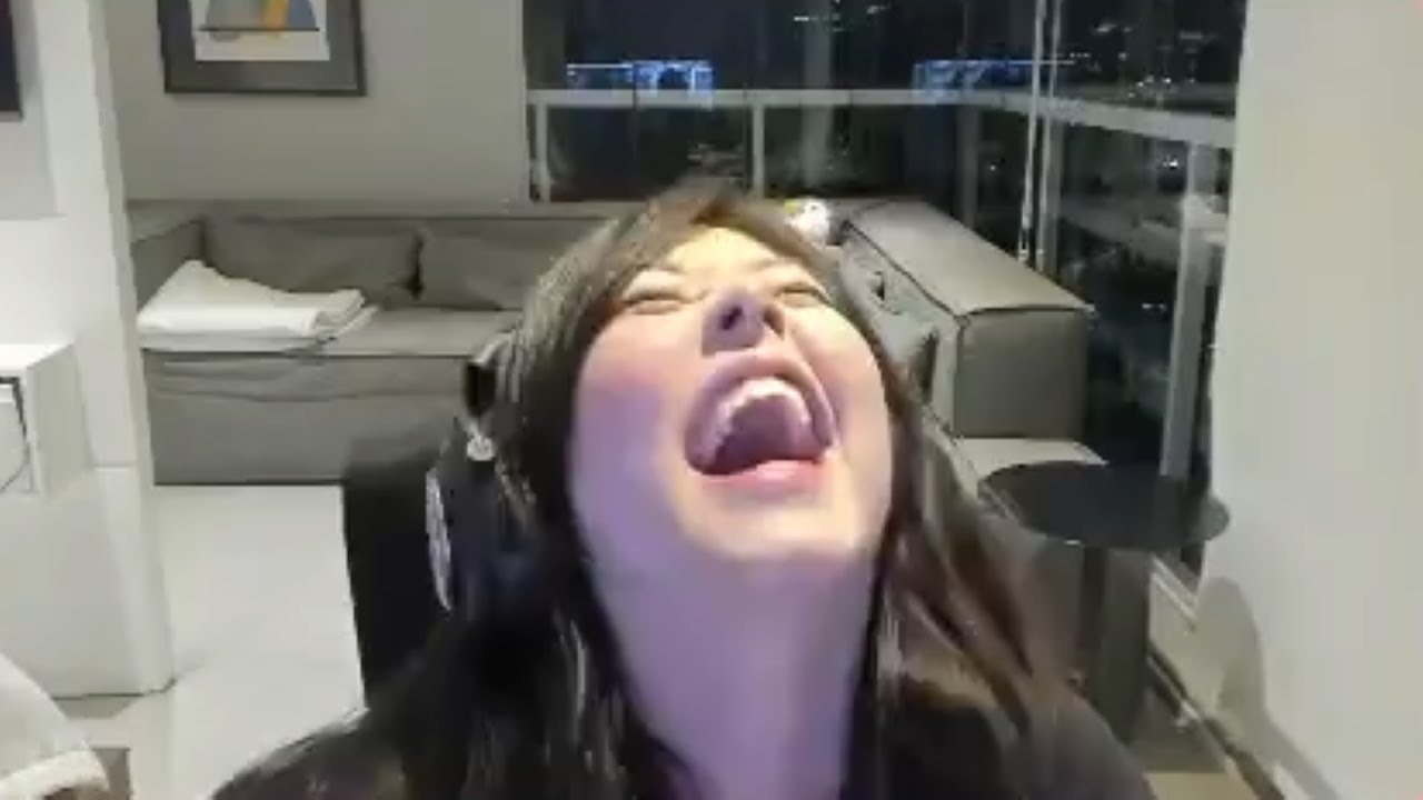 mayumi trolando os gado no valorant