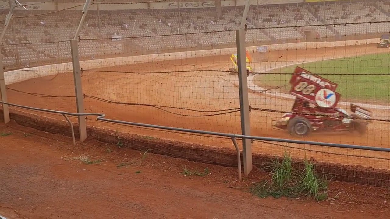 Heat 2, Sprintcars, Baypark, 14-3-26