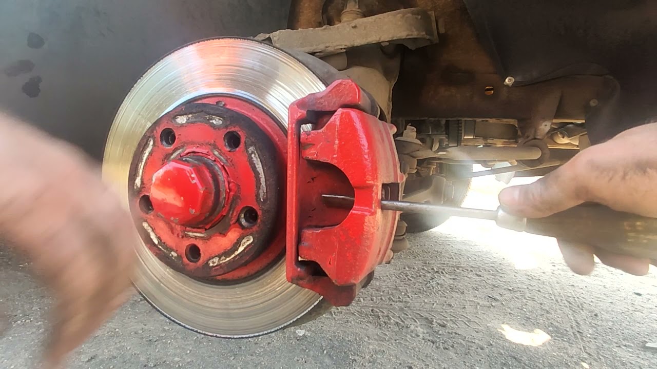Замена передних тормозных колодок Газ 31105 Волга