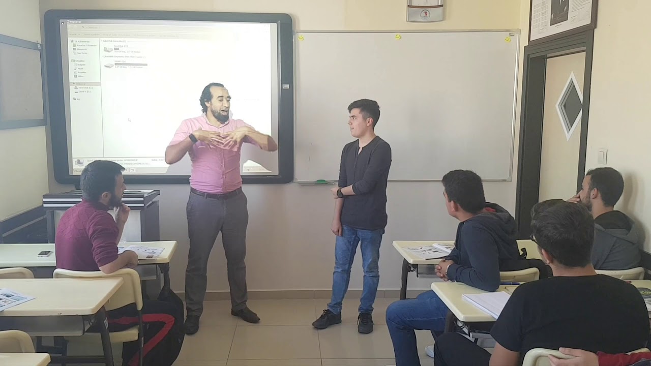 إستراتيجية الجواب السريع وعكس الأسئلة لتنمية الطلاقة اللغوية