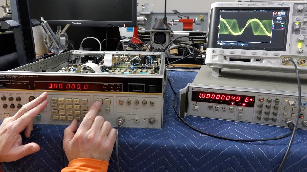 HP 3325A Frequency Synthesizer Repair: keys, caps and PLL trouble