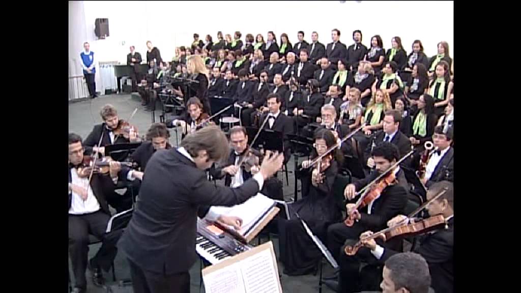 AO DEUS DE ABRAÃO LOUVAI 22-mai-2011 (IBCB - Coro Shalom) [Irene Bentley]