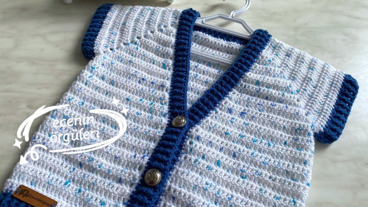 Вязаный жилет крючком для девочки и мальчика / 1-2 года