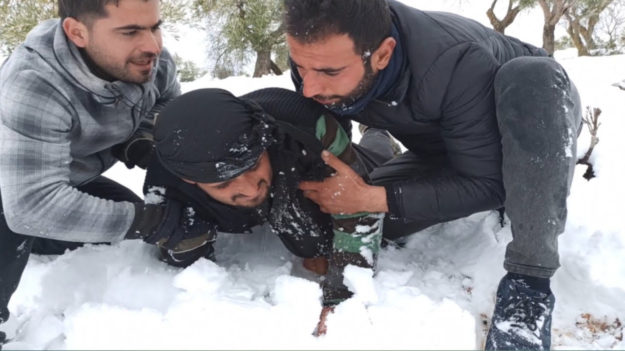 فيلم كوميدي بعنوان (جدي لعب بعقل تيس)🤭