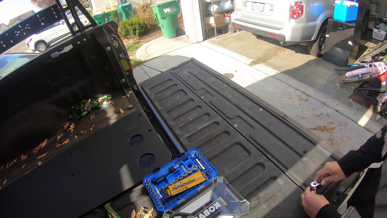 Installing mountain hatch tailgate panel