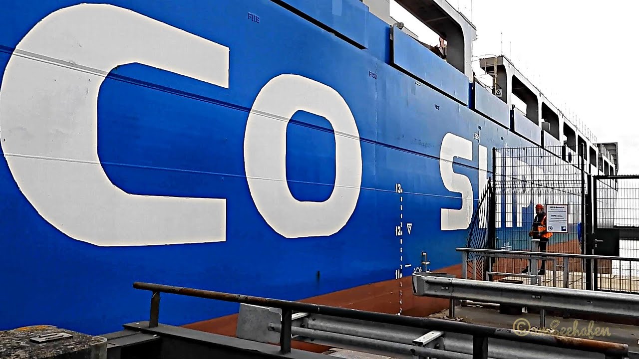Schleusung Schwerlastfrachter TIAN YOU heavy load carrier hauling with tugs Emden BOKI IMO 9823625