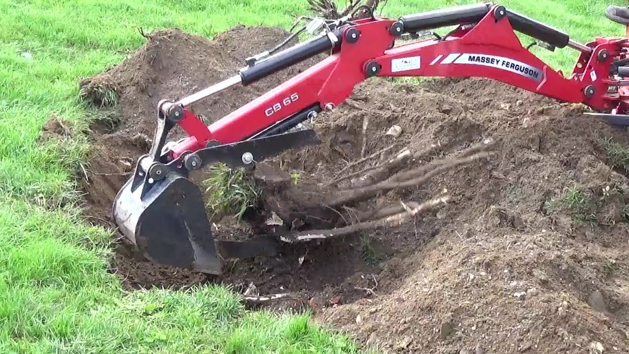 GC1710 ripper tooth in action