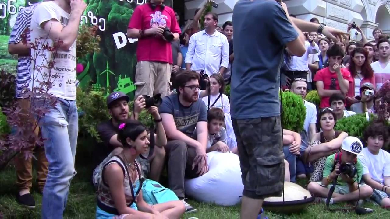 Dub Fx / CAde / Flower Fairy in Tbilisi Street Performance